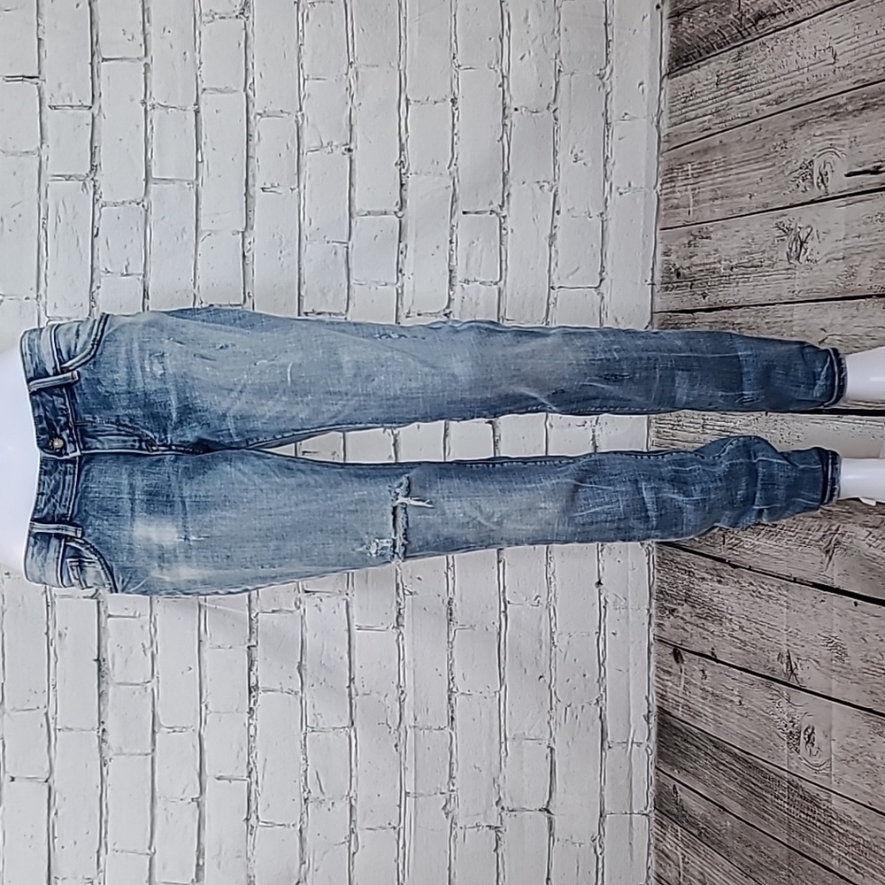 Express Cotton Blend Low Rise Ripped Boyfriend Straight Leg Jeans in Medium Wash